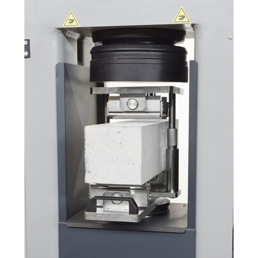 Flexural Test Device for Concrete Beams